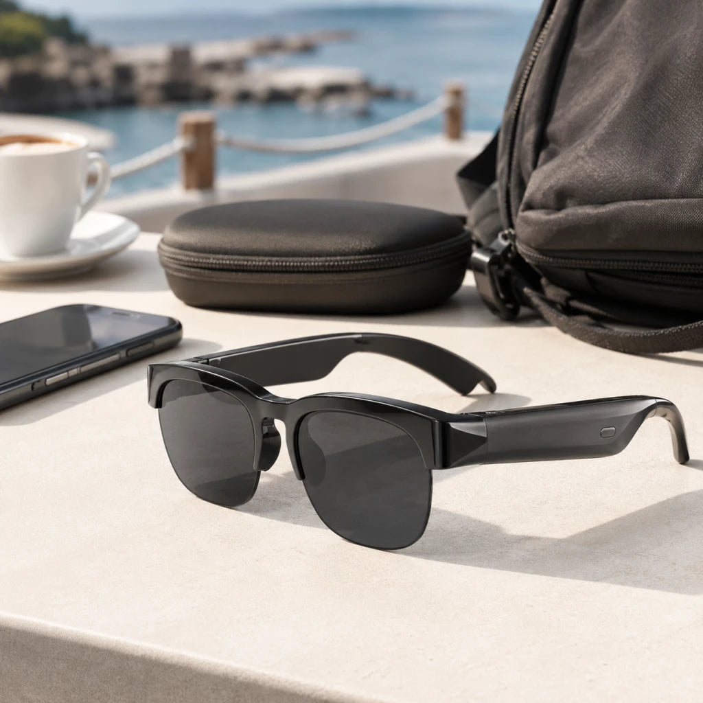 Pack NordaLens posé sur une table de voyage